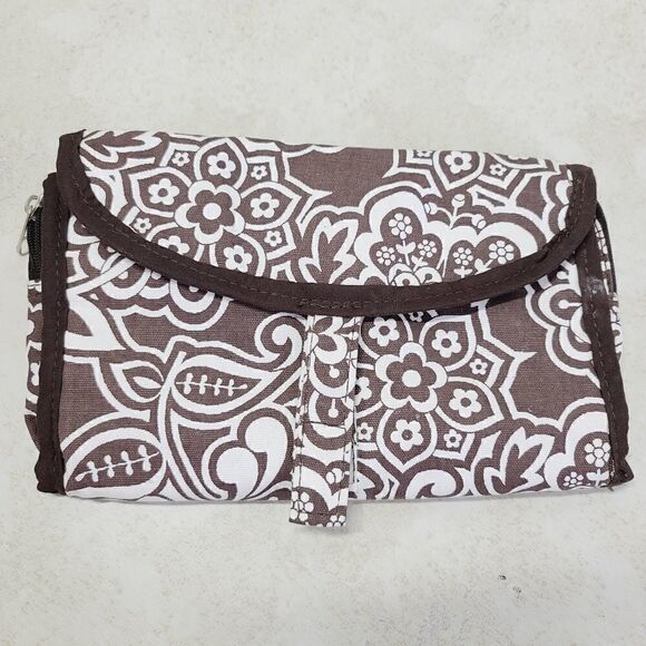 Buckhead Betties Fold Up Toiletry / Cosmetic Bag - Picture 1 of 5